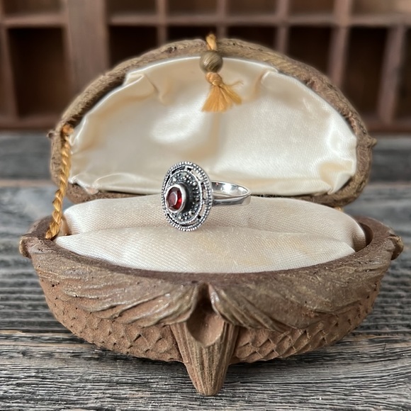 ❤️VTG Silver Marcasites/Garnet Stone Ring - Picture 2 of 11